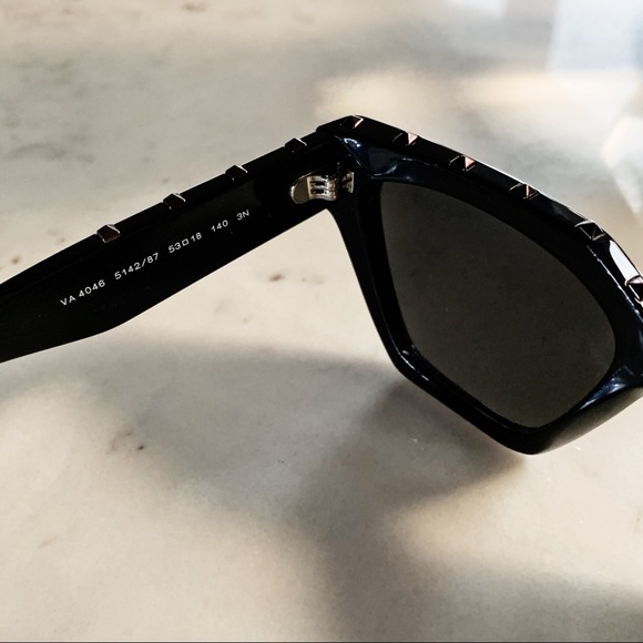 *SOLD* Valentino Rockstud Acetate Sunglasses - Picture 8 of 15
